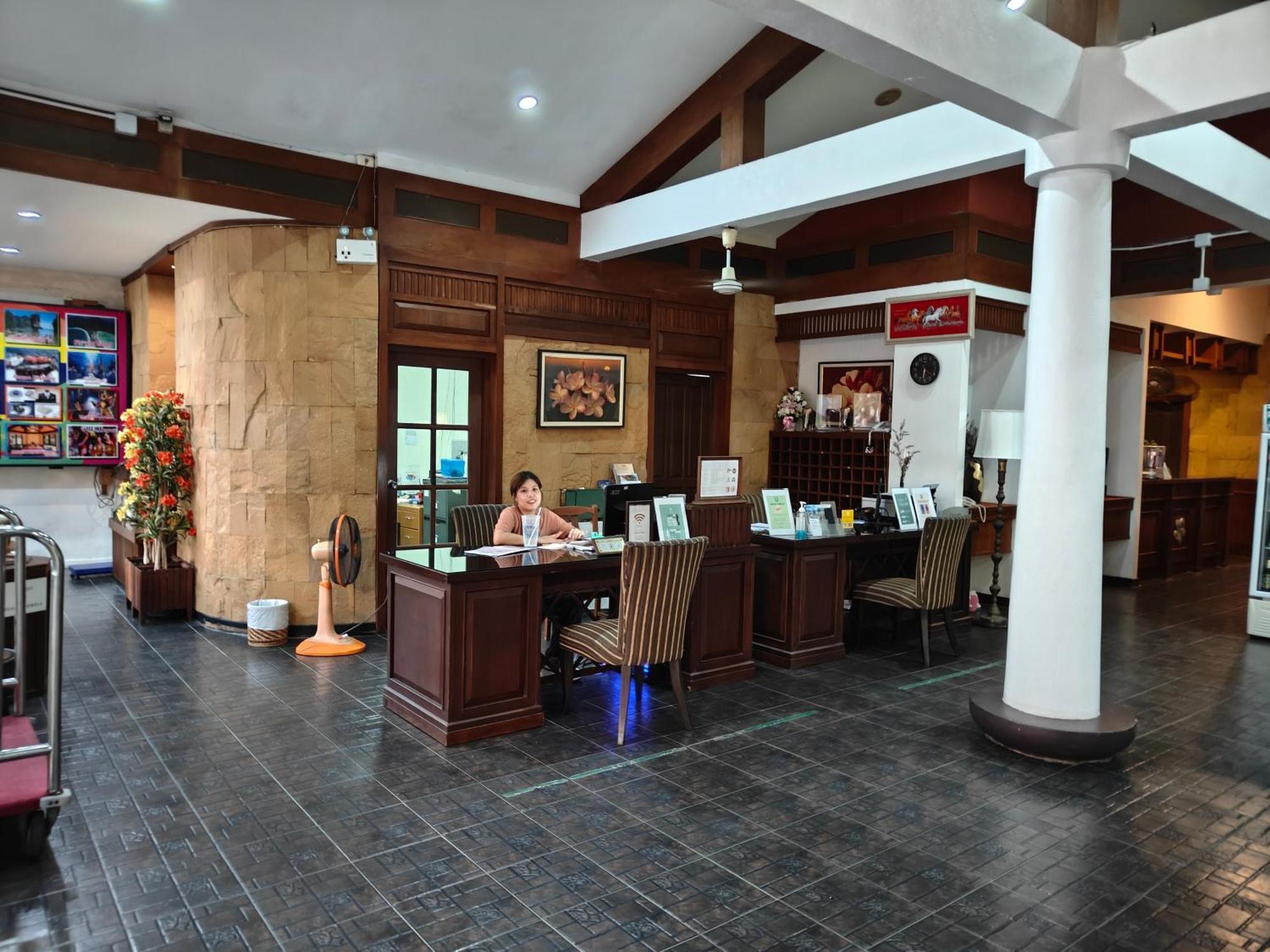 Patong Phuket Leelavadee Hua Ting Resort מראה חיצוני תמונה