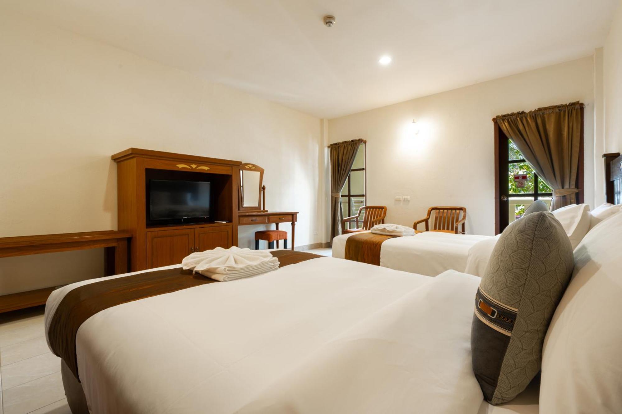 Patong Phuket Leelavadee Hua Ting Resort מראה חיצוני תמונה