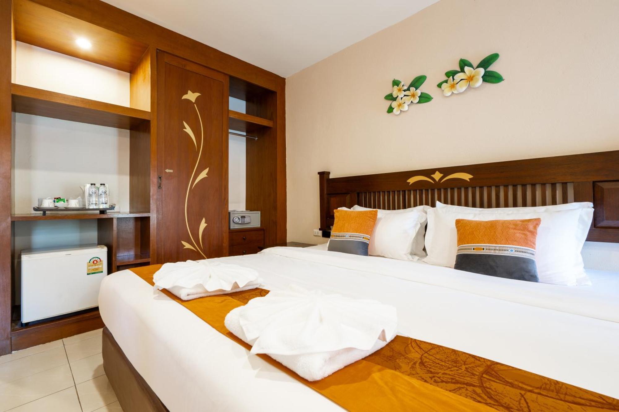 Patong Phuket Leelavadee Hua Ting Resort מראה חיצוני תמונה