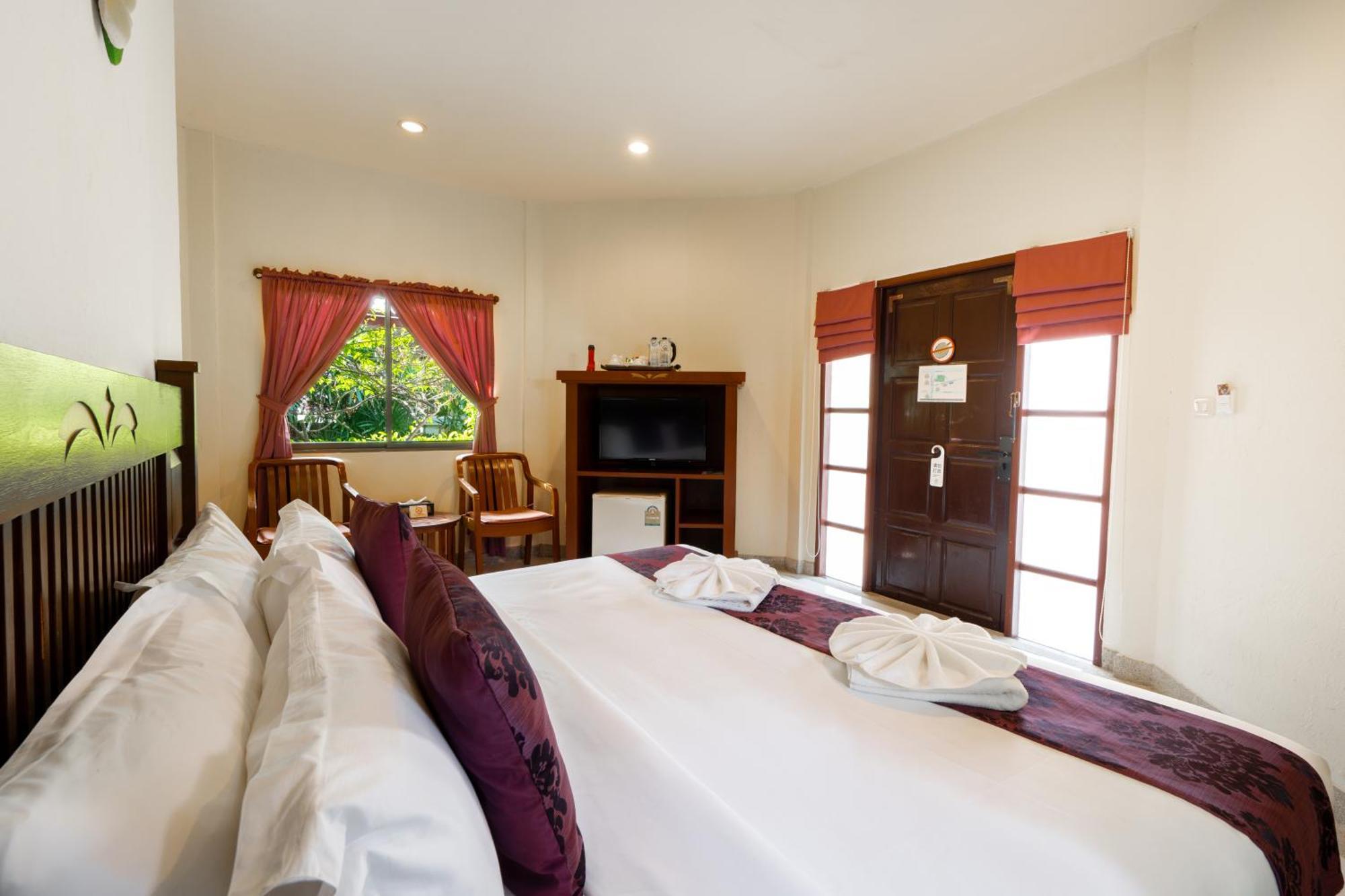 Patong Phuket Leelavadee Hua Ting Resort מראה חיצוני תמונה