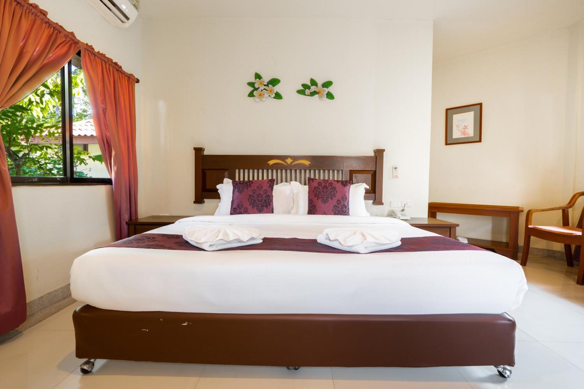 Patong Phuket Leelavadee Hua Ting Resort מראה חיצוני תמונה