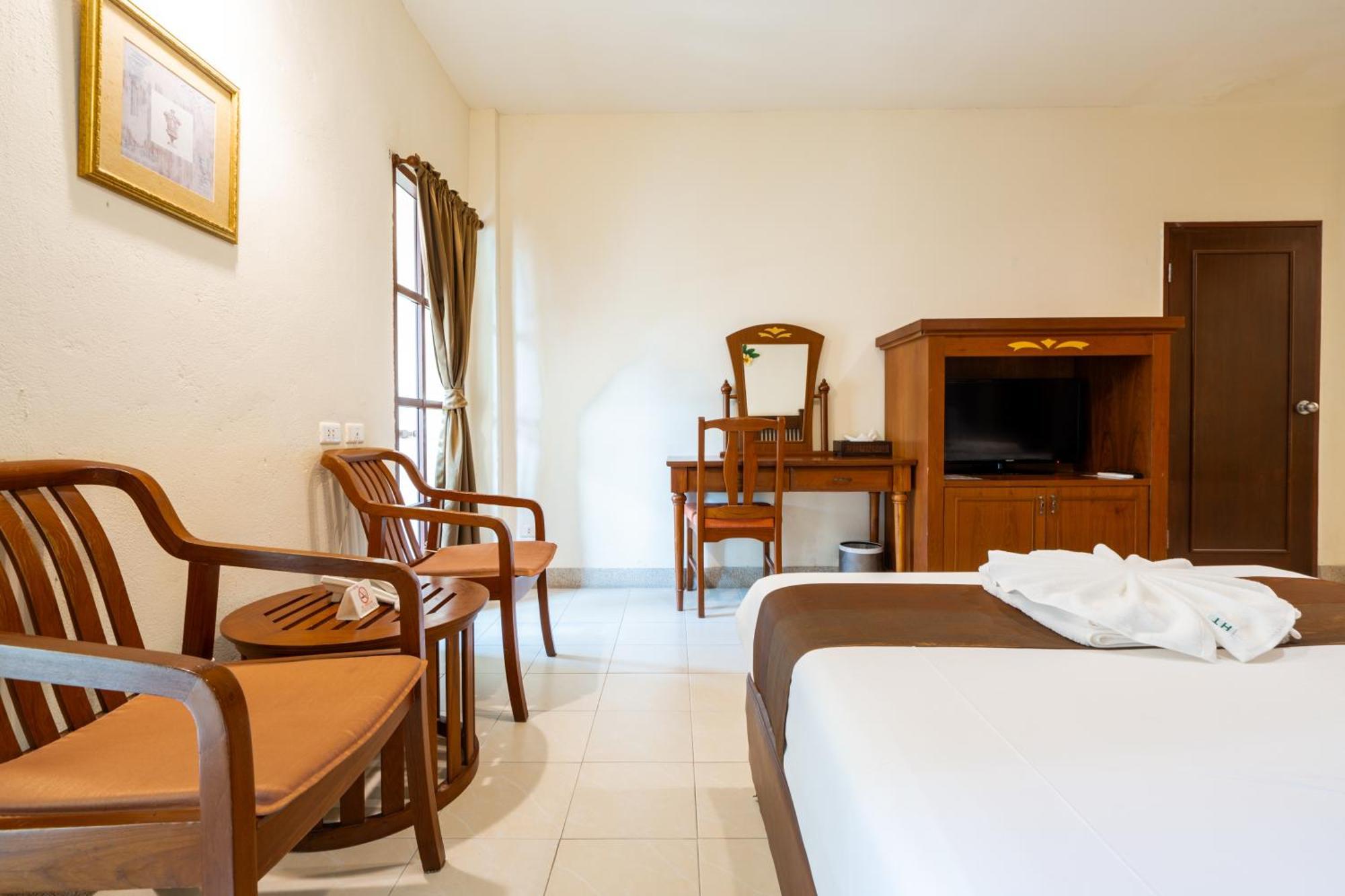Patong Phuket Leelavadee Hua Ting Resort מראה חיצוני תמונה