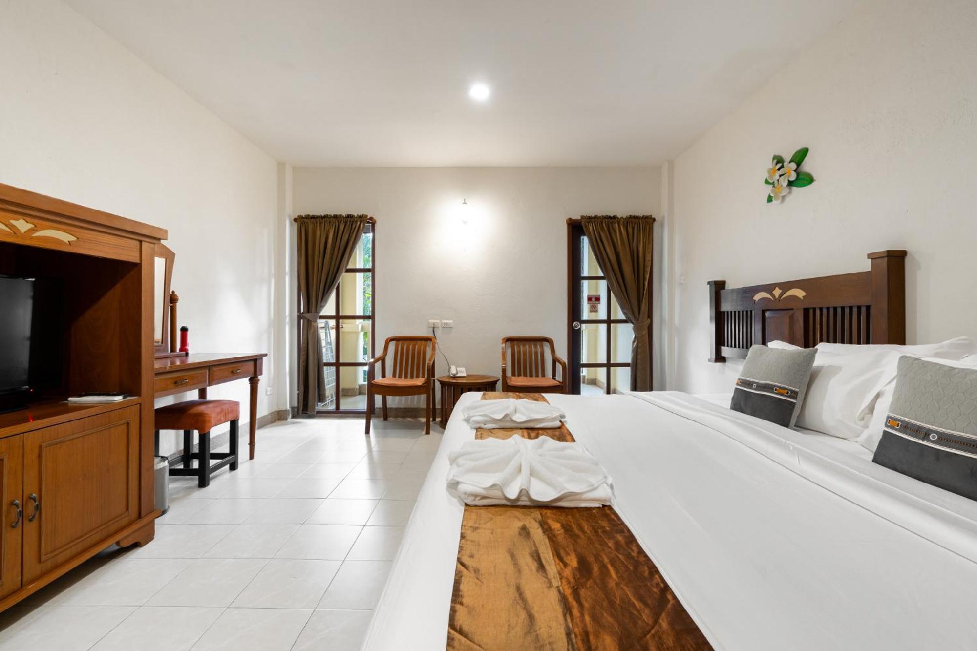 Patong Phuket Leelavadee Hua Ting Resort מראה חיצוני תמונה