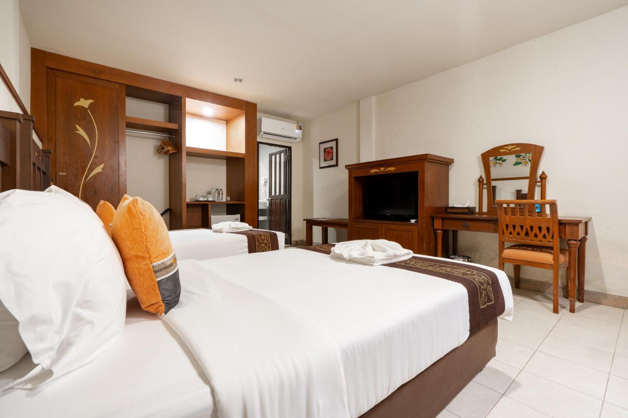 Patong Phuket Leelavadee Hua Ting Resort מראה חיצוני תמונה